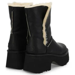 Esmee Women