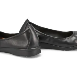 Jenette Ease Women