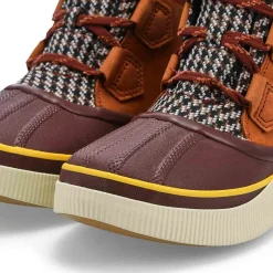 Out N About IV Classic Women