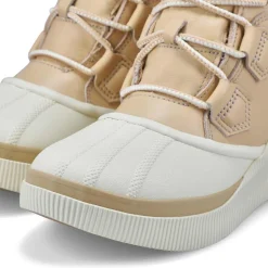 Out 'N About IV Classic Women